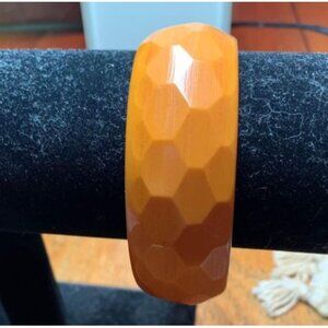 Vintage Faceted Butterscotch Bakelite Bangle Bracelet – Retro Chunky Jewelry Wit
